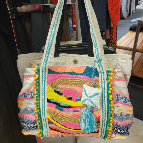 America & Beyond Daphne Beaded Tote Bag w/tassel - Picture 3 of 13